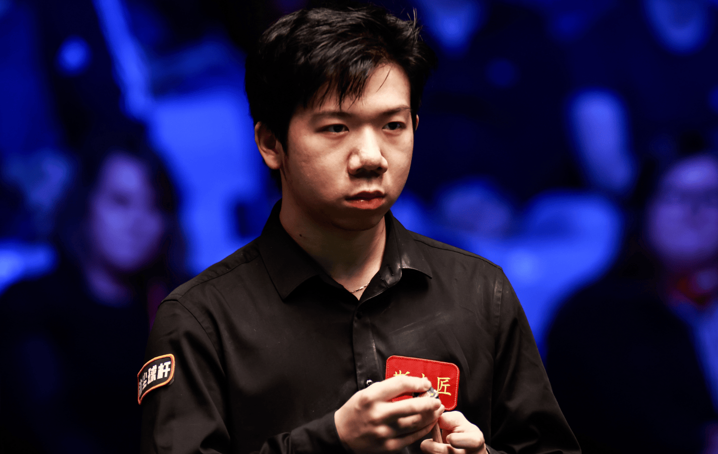 位青年国门 位青年国门