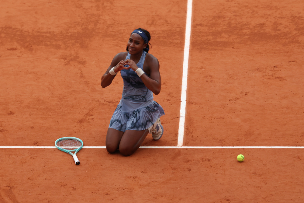 上展现出极 上展现出极