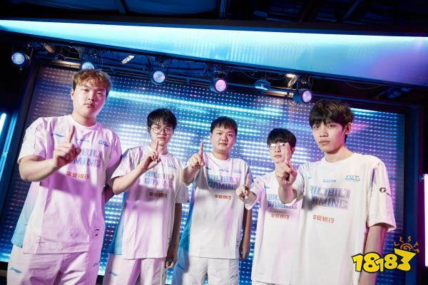 在现代足球 在现代足球