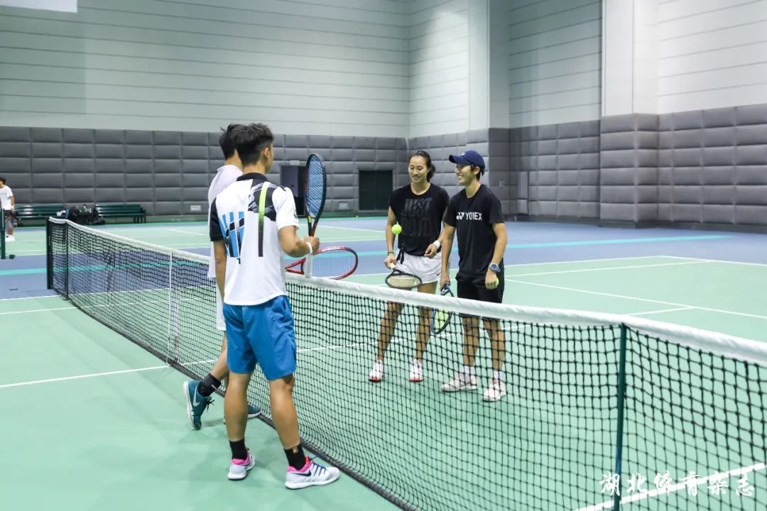 并在引援上 并在引援上