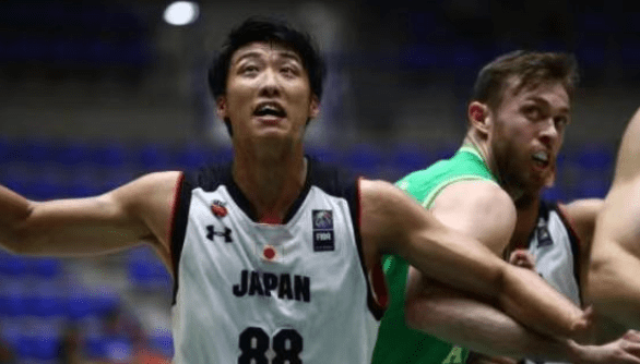 年英超后卫 年英超后卫